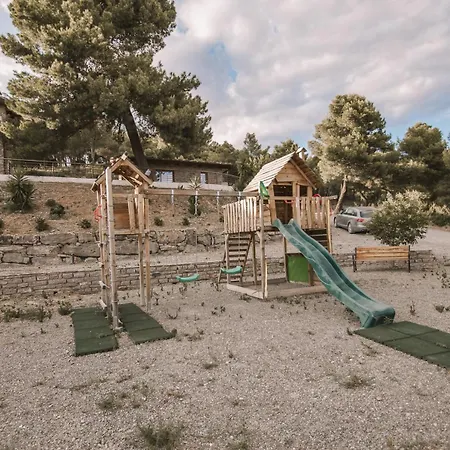 Casale 700 Bed and Breakfast 4*