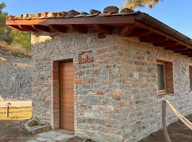 Casale 700 Bed & Breakfast 4*